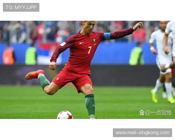 C罗任意球特训记：精准角度与弧线的秘密