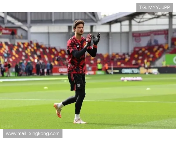 超级后卫四连斩！曼联新王横空出世强行改写剧本