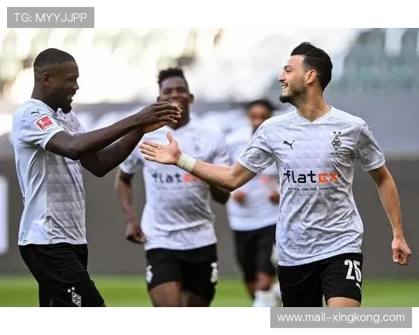 门兴锋线训练回暖具威胁性:重塑进攻火力,迎来新黄金时代 门兴锋线训练回暖具威胁性:重塑进攻火力,迎来新黄金时代