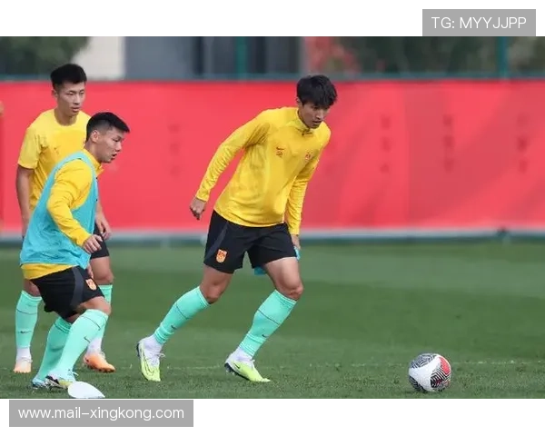 中国足球比赛后媒体采访对球员心理的影响，中国足球队采访