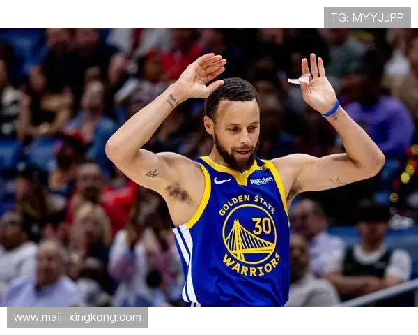 勇士队全力拼搏，追逐历史三连冠，勇士4年夺三冠对手