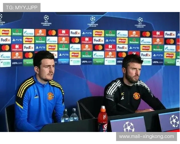 球队教练赛后战术策略点评，教练在赛后分析