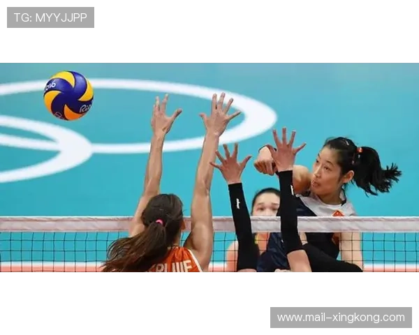 现场“火爆”对决:运动员“全场拼搏”的“燃情瞬间”! 现场“火爆”对决:运动员“全场拼搏”的“燃情瞬间”!